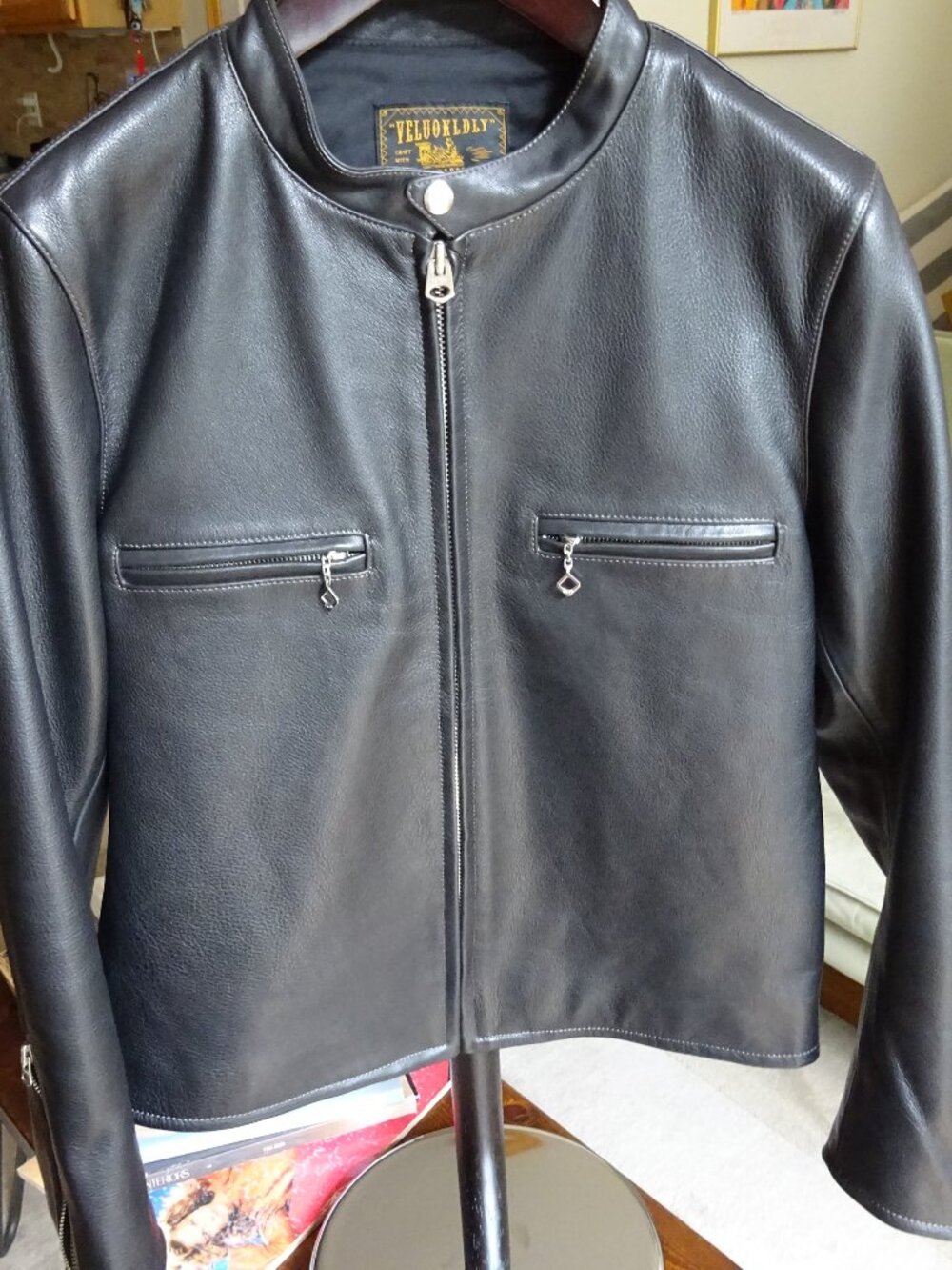 BRAND NEW 100% COWHIDE LEATHER JACKET - SZ LARGE - BLACK